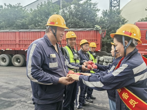 陜煤建設(shè)洗選煤運(yùn)營(yíng)公司開(kāi)展“溫馨父親節(jié)，協(xié)管?chē)诎踩被顒?dòng)